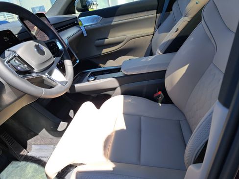 New 2025 Volvo EX90 Ultra image 6