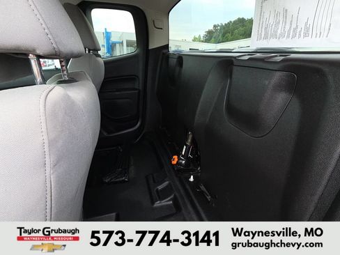 Used 2020 Chevrolet Colorado W/T RWD image 27