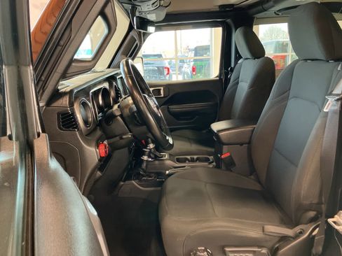 Used 2022 Jeep Wrangler Sport S image 10