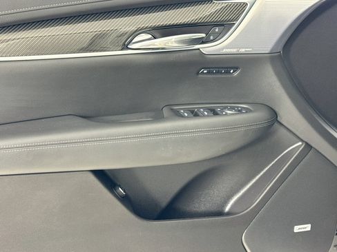 Used 2023 Cadillac XT6 Sport w/ Technology Package AWD/4WD image 19