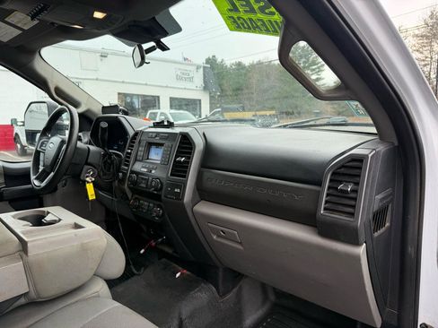 Used 2021 Ford F550 6.7L POWERSTROKE DIESEL 9' DUM w/ Power Equipment Group image 21