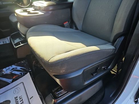 Used 2024 RAM 2500 Big Horn image 32