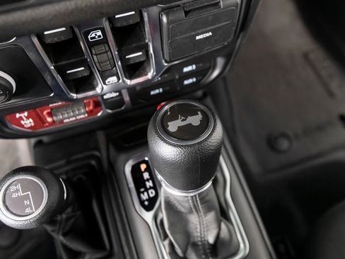 Used 2024 Jeep Wrangler S AWD/4WD image 26