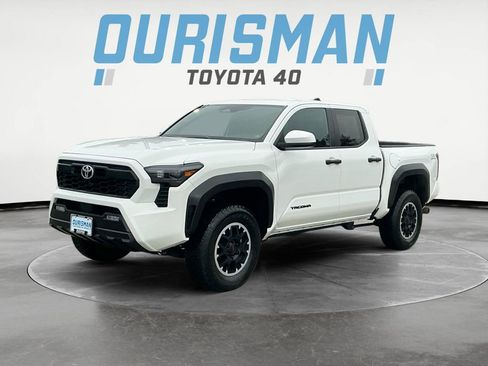Certified 2024 Toyota Tacoma TRD Off-Road image 3