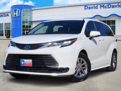 Used 2021 Toyota Sienna LE