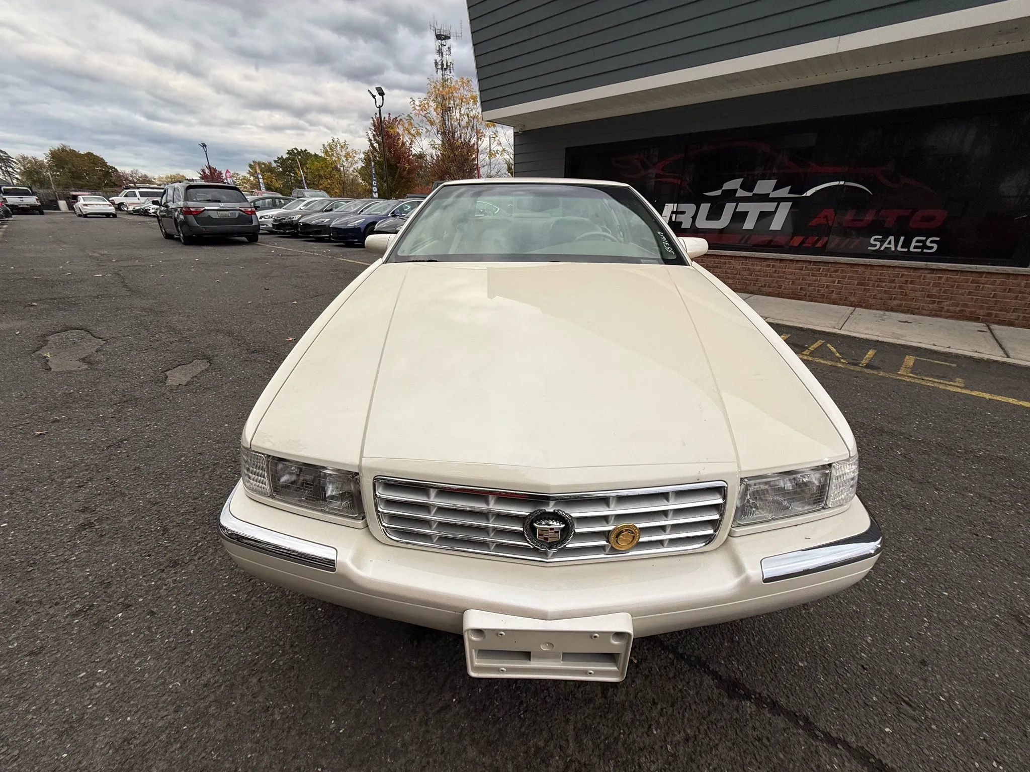 Used 1998 Cadillac Eldorado FWD image 2