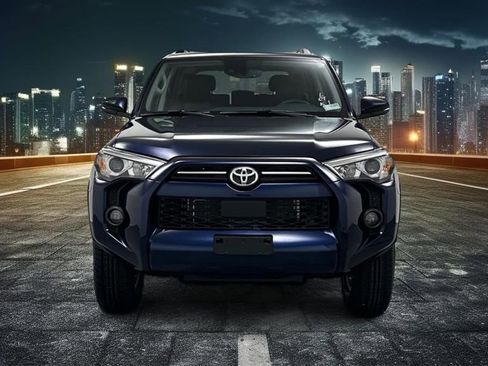 Used 2024 Toyota 4Runner SR5 Premium w/ Moonroof Package image 2