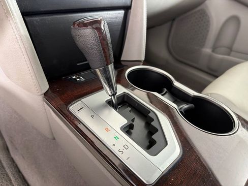 Used 2012 Toyota Camry XLE w/ Leather Pkg image 32