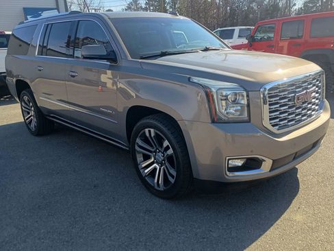 Used 2019 GMC Yukon XL Denali w/ Denali Ultimate Package image 4