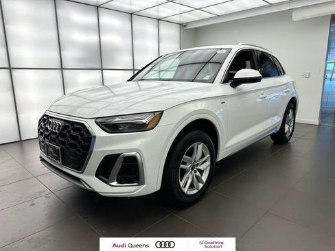 Certified 2023 Audi Q5 2.0T Premium w/ Convenience Package AWD/4WD image 1