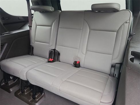 Used 2024 GMC Yukon SLT image 15