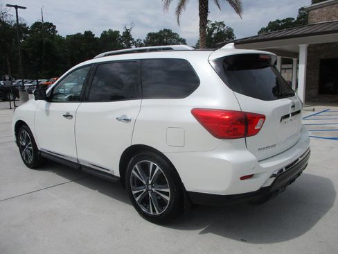 Used 2019 Nissan Pathfinder Platinum FWD image 19