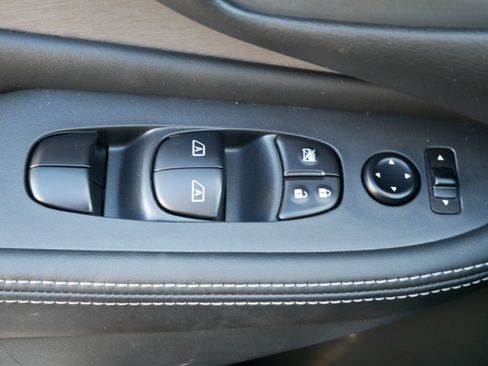 Used 2024 Nissan Murano SV image 19