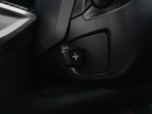 Used 2023 BMW X7 M60i w/ Executive Package image 27