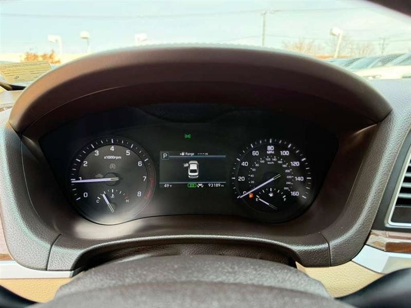 Used 2018 Genesis G80 3.8 RWD image 18