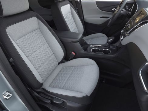 Used 2022 Chevrolet Equinox LT image 34