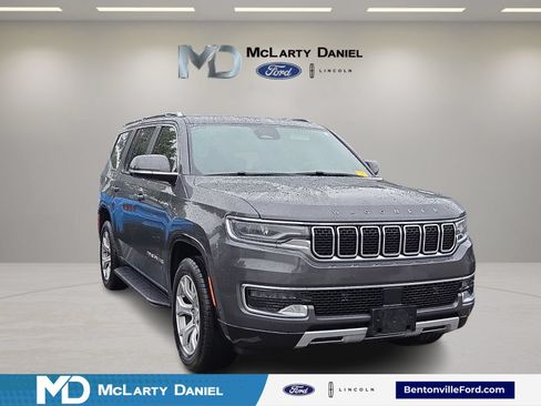 Used 2022 Jeep Wagoneer Series II AWD/4WD image 1