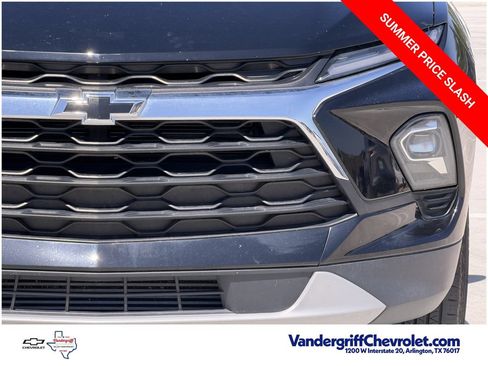Used 2023 Chevrolet Blazer LT w/ Convenience Package FWD image 8