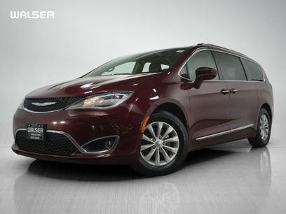 Used 2018 Chrysler Pacifica Touring-L Plus