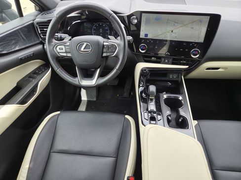 Used 2024 Lexus NX 250 FWD w/ Cold Area Package image 7