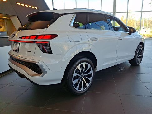 New 2026 Audi Q3 quattro 2.0T AWD/4WD image 5