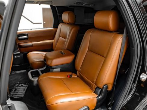 Used 2016 Toyota Sequoia Platinum AWD/4WD image 39