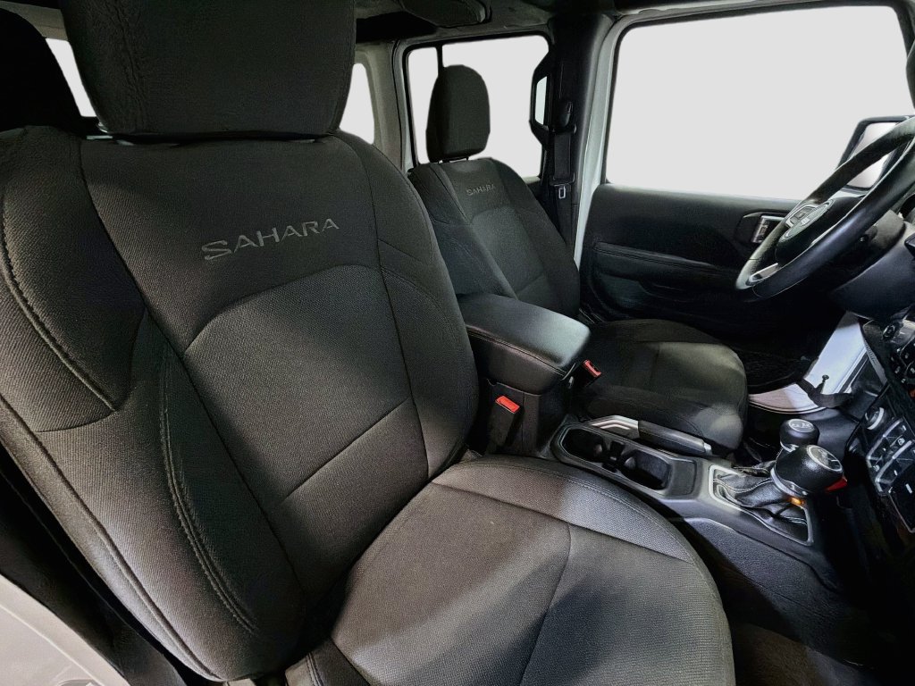Used 2018 Jeep Wrangler Unlimited Sahara AWD/4WD image 27