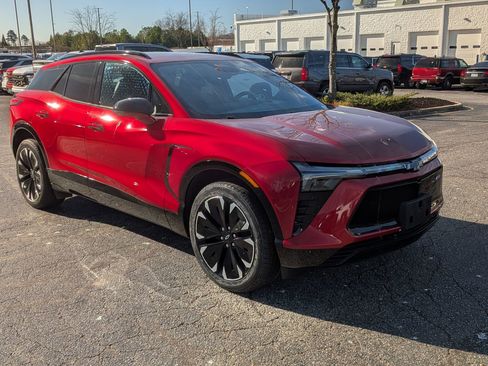 Certified 2024 Chevrolet Blazer EV RS image 2