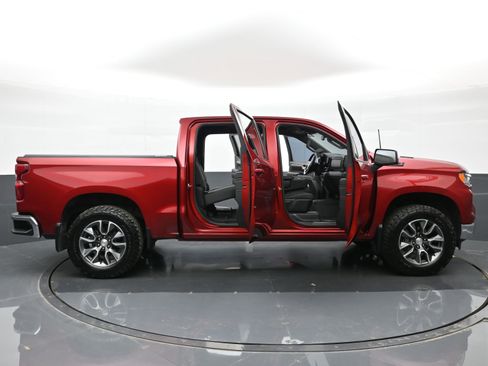 Used 2023 Chevrolet Silverado 1500 LT AWD/4WD image 46