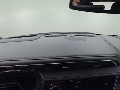 Used 2022 GMC Yukon XL Denali image 13