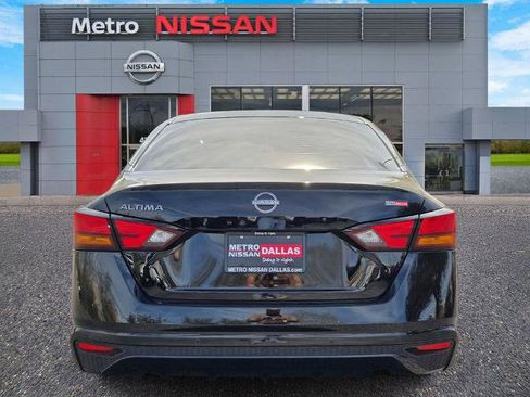 Certified 2024 Nissan Altima 2.5 S FWD image 5