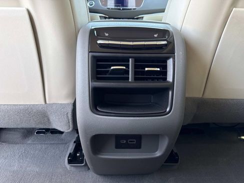 Certified 2021 Cadillac XT5 Premium Luxury image 16