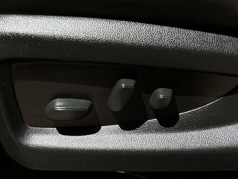 Used 2018 Chevrolet Tahoe Premier AWD/4WD image 38