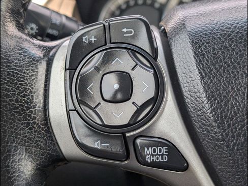 Used 2014 Toyota Camry SE image 14