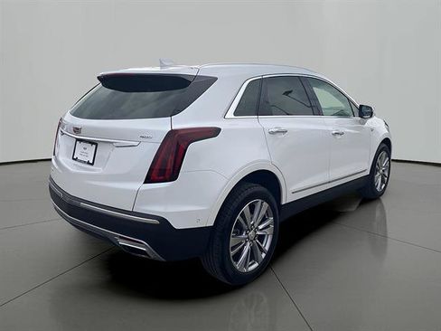 Certified 2024 Cadillac XT5 Premium Luxury w/ Technology Package AWD/4WD image 5
