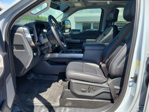 Used 2026 Ford F250 Lariat w/ Tremor Off-Road Package AWD/4WD image 18