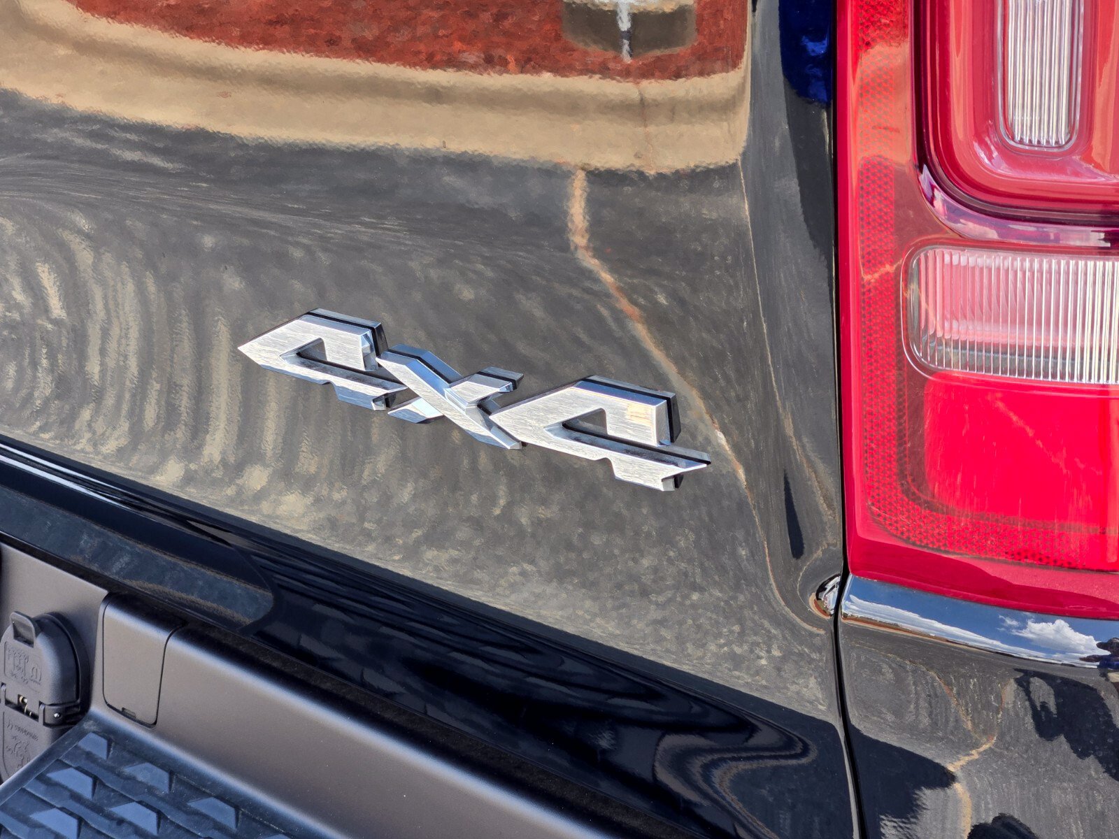 Used 2023 RAM 1500 Limited AWD/4WD image 18