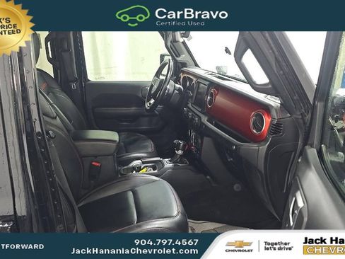 Used 2021 Jeep Wrangler Unlimited Rubicon w/ Dual Top Group AWD/4WD image 3
