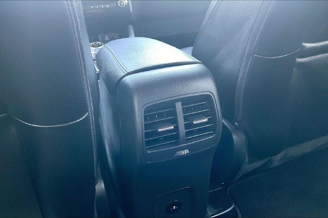 Used 2024 Ford Escape Platinum w/ Premium Technology Package AWD/4WD image 10