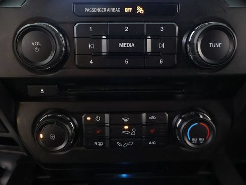 Used 2018 Ford F150 XLT w/ Equipment Group 302A Luxury AWD/4WD image 44