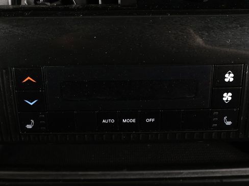 Used 2022 Jeep Wagoneer Series III w/ Premium Group I image 68