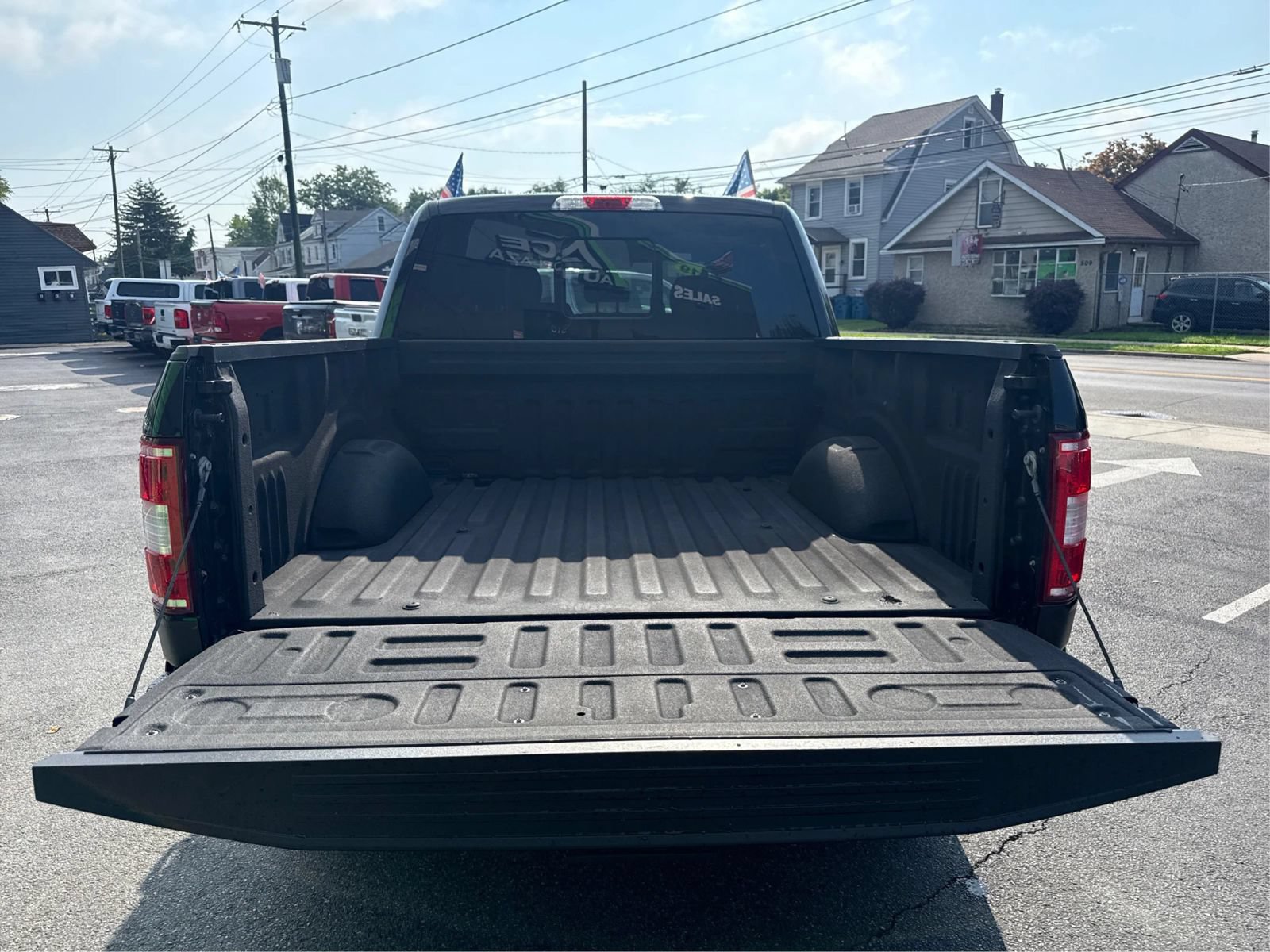 Used 2019 Ford F150 XLT w/ Equipment Group 302A Luxury AWD/4WD image 13