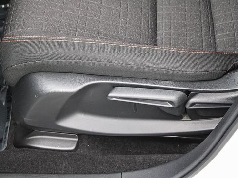 Certified 2025 Honda HR-V Sport image 23