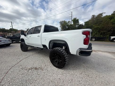 Used 2023 Chevrolet Silverado 2500 LT image 7
