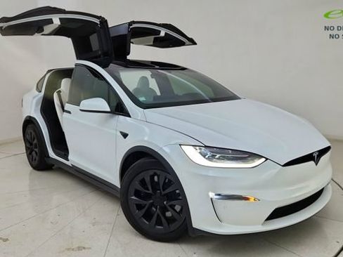 Used 2022 Tesla Model X AWD/4WD image 1