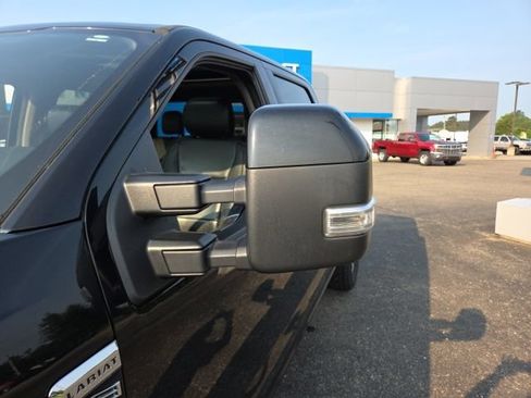 Used 2018 Ford F350 Lariat w/ Lariat Ultimate Package AWD/4WD image 22