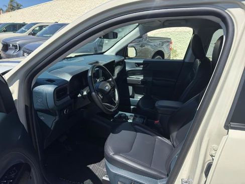Certified 2025 Ford Maverick Lariat w/ Black Appearance Package AWD/4WD image 10