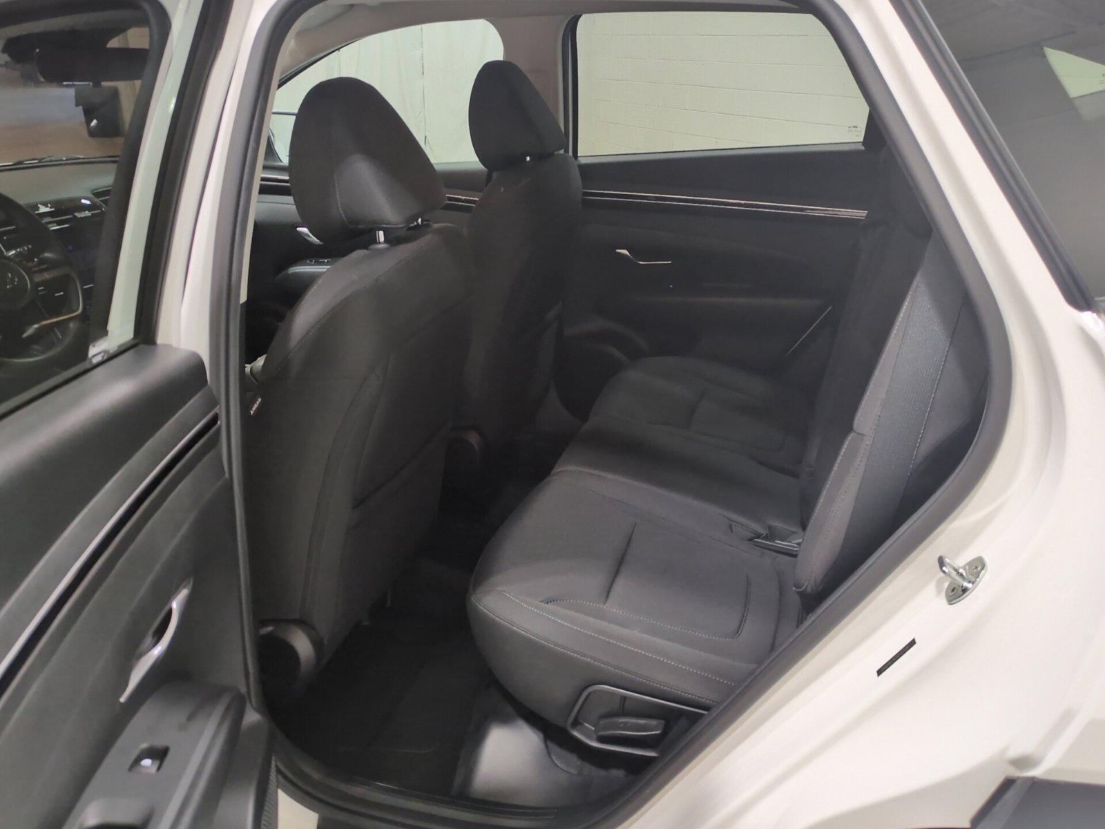 Certified 2023 Hyundai Tucson SEL w/ Winter Package AWD/4WD image 14