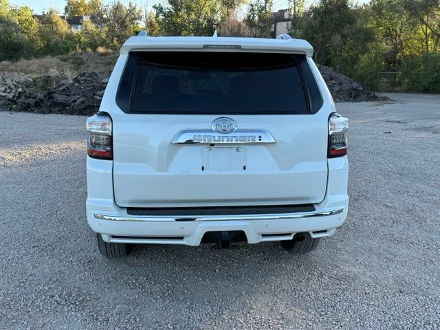 Used 2022 Toyota 4Runner Limited AWD/4WD image 4