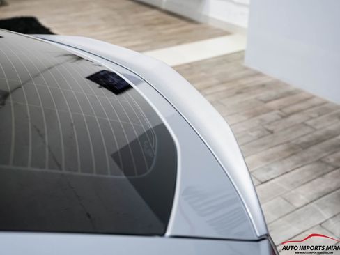 Used 2025 Lamborghini Urus SE image 22